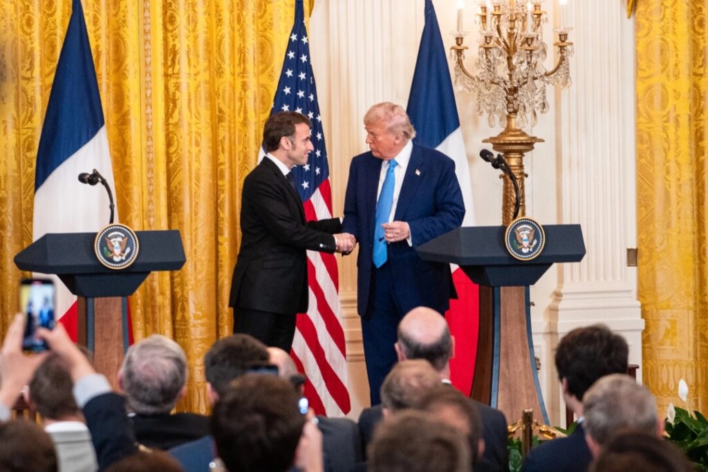 米仏首脳会談　ウクライナの将来を協議 立場の違いが浮き彫りに