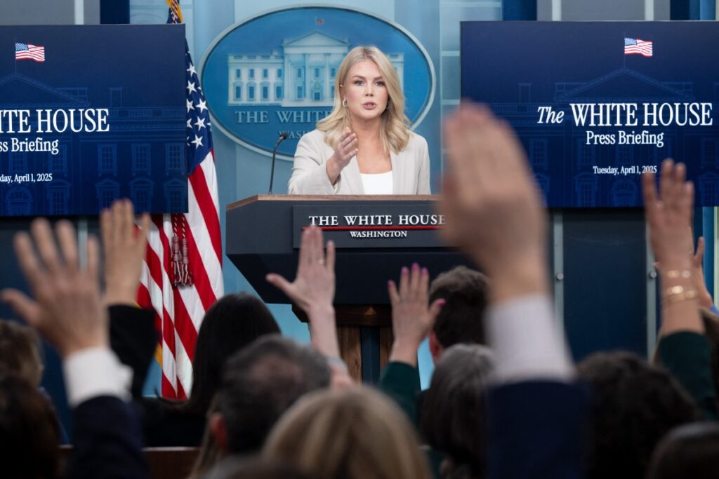 イーロン・マスクのDOGE退任報道をホワイトハウスが否定