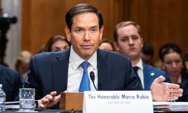 中国へ入国禁止の米国務長官　訪中へ　制裁が事実上失効か