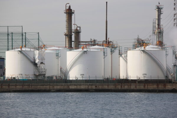 富士石油　不適切な税還付で4億5千万円返納　補助金にも批判高まる