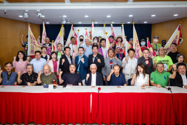 台湾で異例のリコール投票へ　親中国民党議員の24人が対象