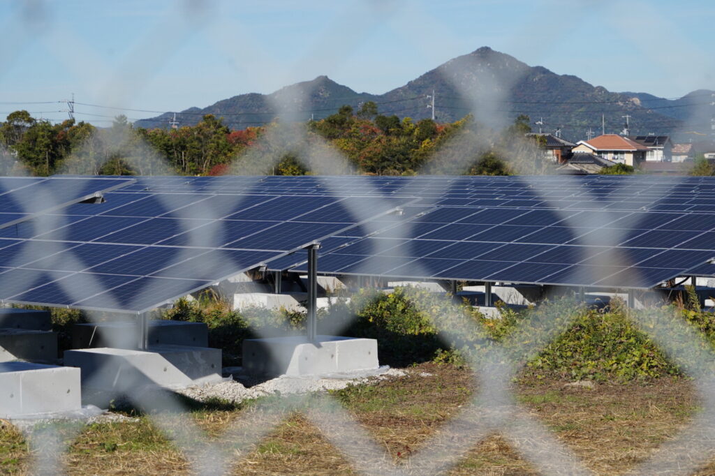 太陽光パネル廃棄問題　リサイクル見送りに懸念