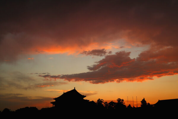 「人を引きずり落とす風潮がある」　清華大学教授が中共統治下の世相に警鐘