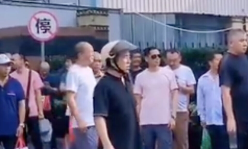 中国製造業に広がるストライキ　社会保険料負担制度で倒産相次ぐ