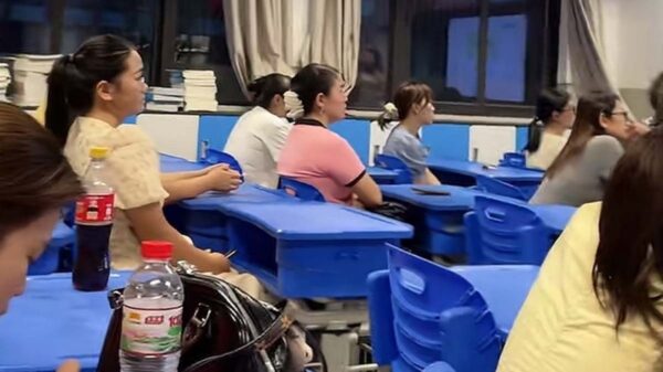 夏休みの宿題ひとつで命を落とす？　武漢で相次ぐ子供の自殺で保護者会を緊急招集＝中国