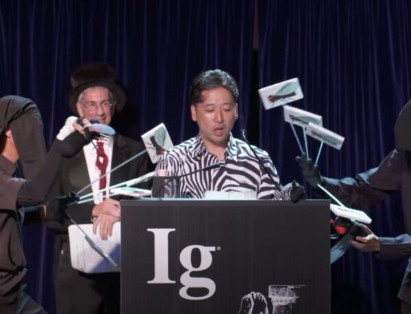 牛を白黒模様にしたら虫付着せず　イグ・ノーベル賞　日本人受賞19年連続