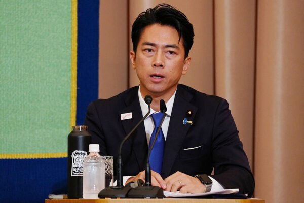 「称賛コメント」要請で小泉農相が陳謝　「私自身知らなかった」