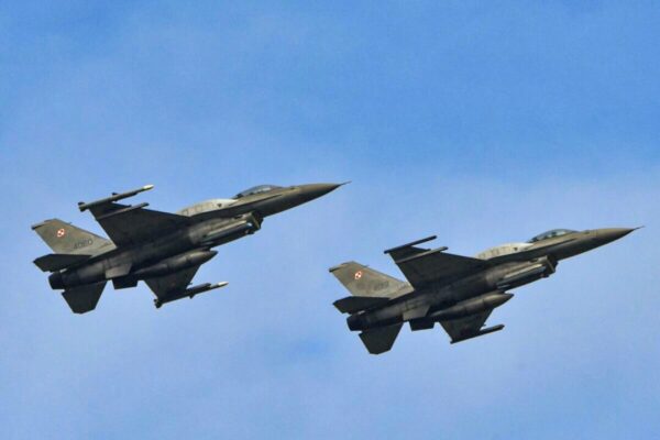 ポーランド　領空侵犯したロシアのドローンを撃墜