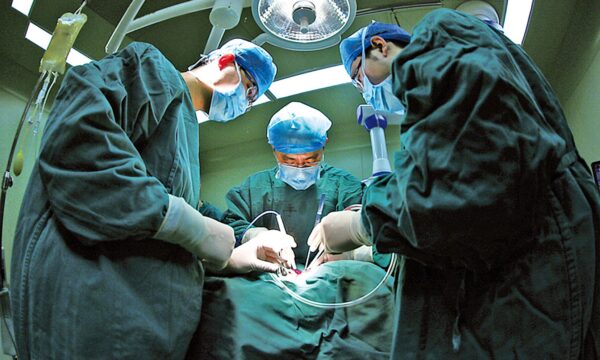 中国・広州で実名告発　犯罪組織が人身売買と臓器摘出　被害100人超