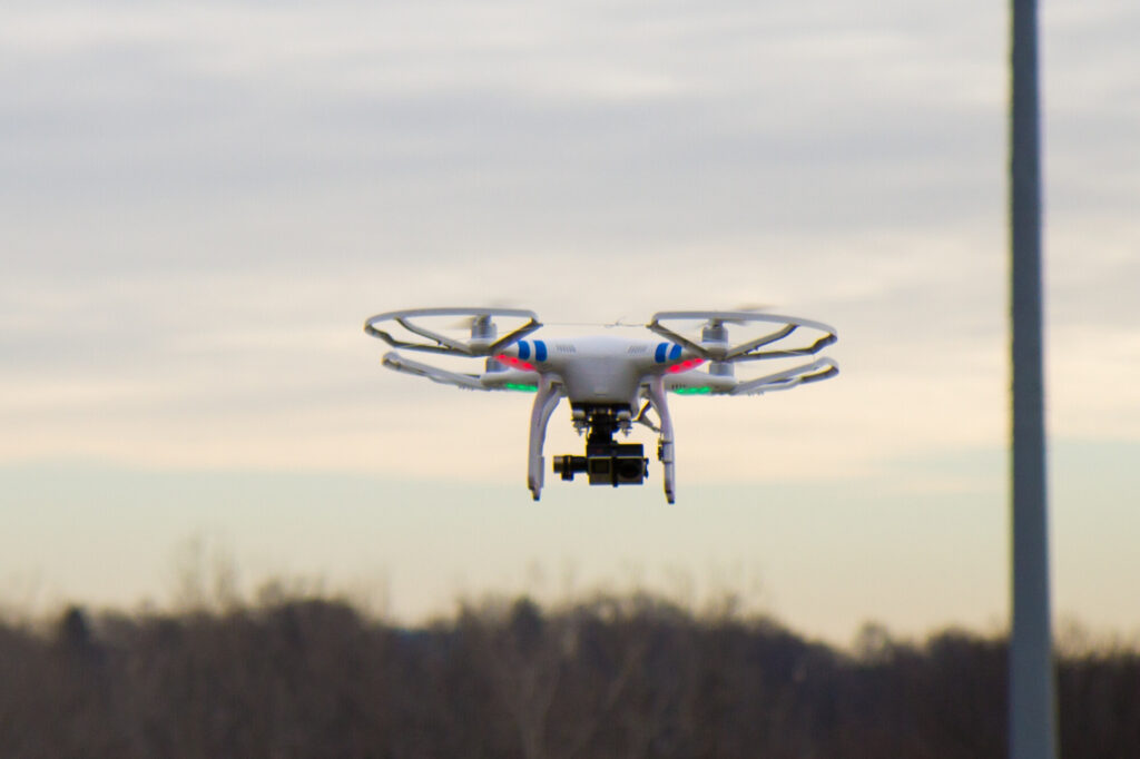 米国　中国製ドローンとコネクテッドカーの輸入制限へ　新規則導入で