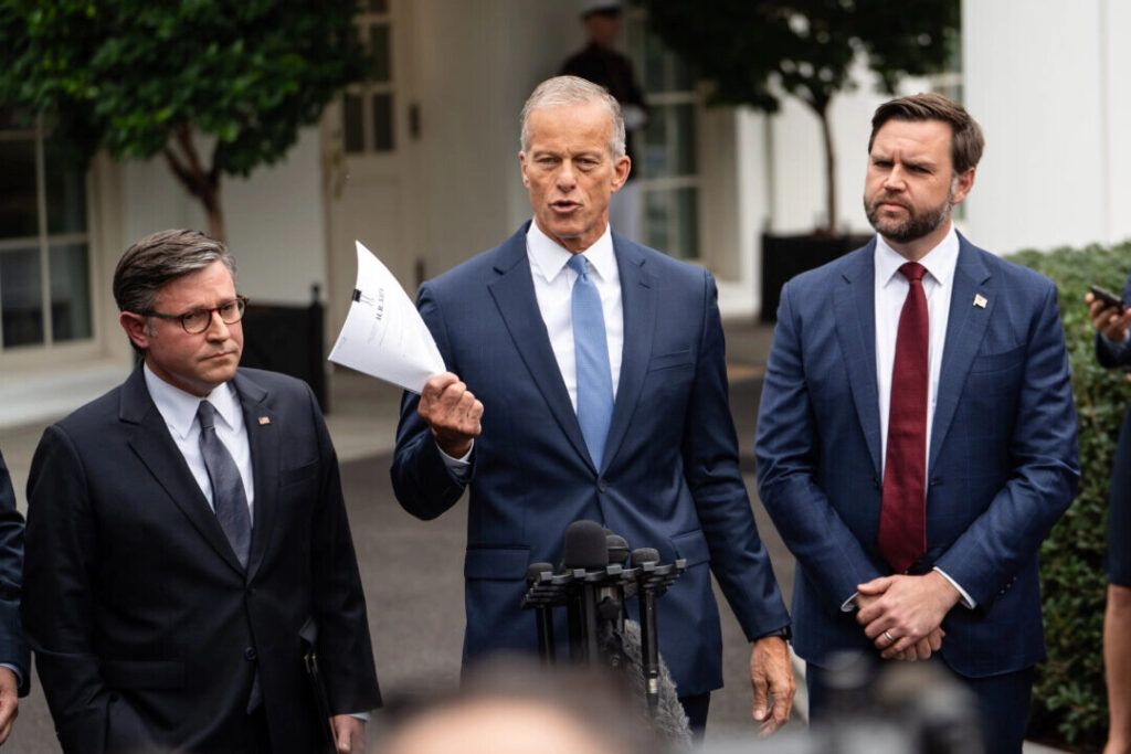 トランプ氏と議会指導部　政府閉鎖回避の合意に至らず