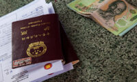 中国でパスポート申請が異様な厳格化　手続き煩雑で断念の声