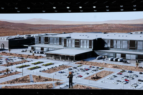 エヌビディア　米政府向けAIスパコン受注　総額5千億ドル