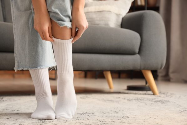 なぜ犬を飼う人は白い靴下を履くべきなのか？　専門家が解説