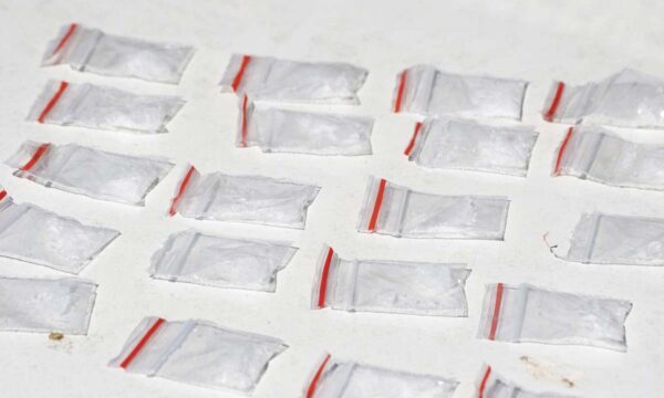 中国製化学品がアジアの覚醒剤氾濫を後押し　深刻化する薬物危機