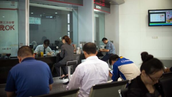 中国の大手銀行で約20万円を引き出そうとした客が「犯罪疑い」で警察に通報される？