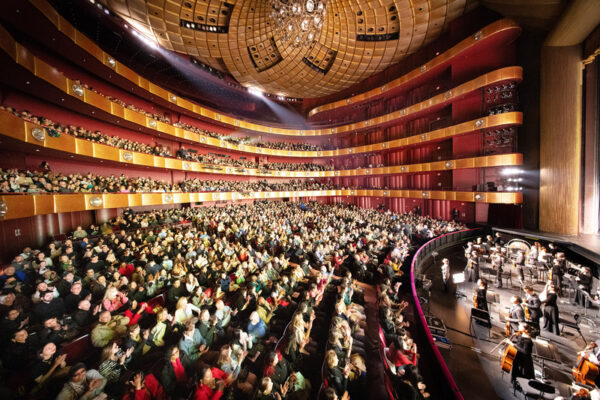 神韻を恐れる中国共産党　法廷文書が示す証拠