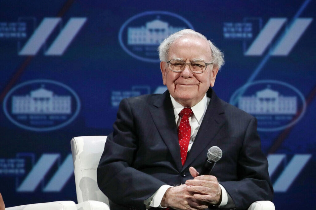 バフェット氏95歳「静かになる」宣言　寄付加速へ