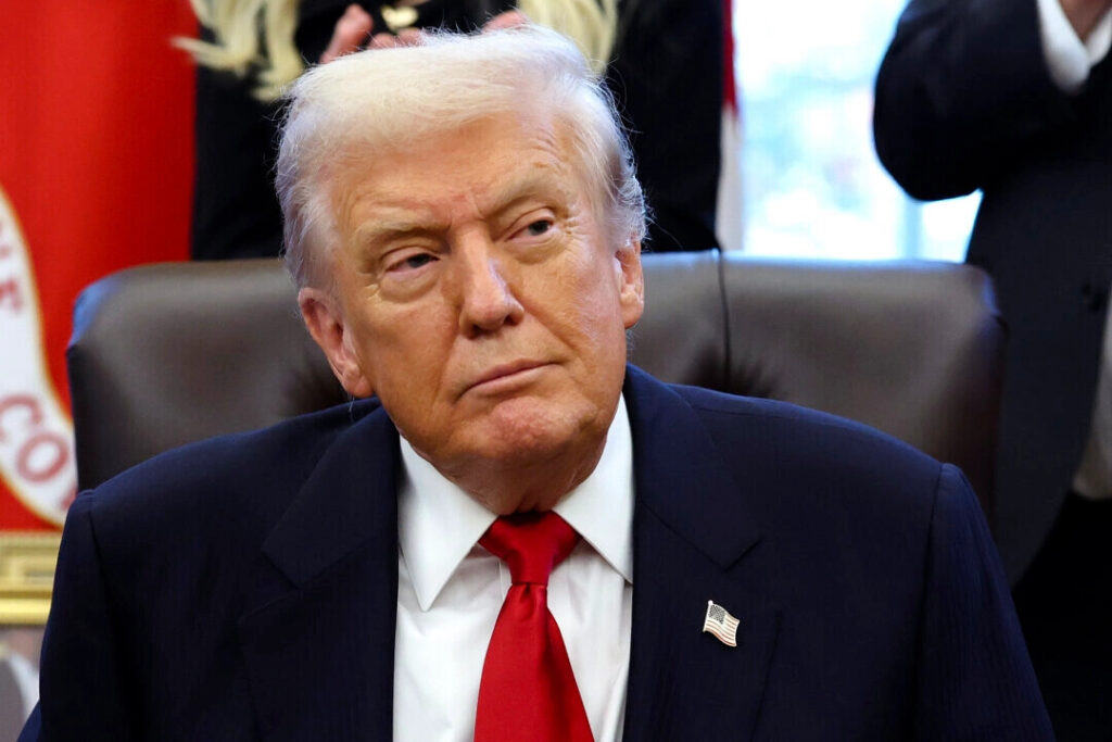 トランプ氏方針転換　エプスタイン・ファイル公開を指示