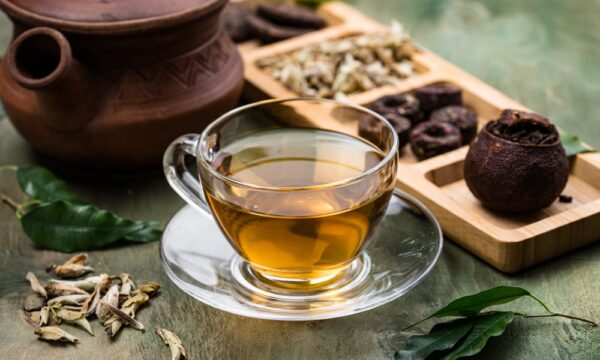 “毎日1杯のプーアル茶”が冬の体を変える——身体の芯を温める腎ケア