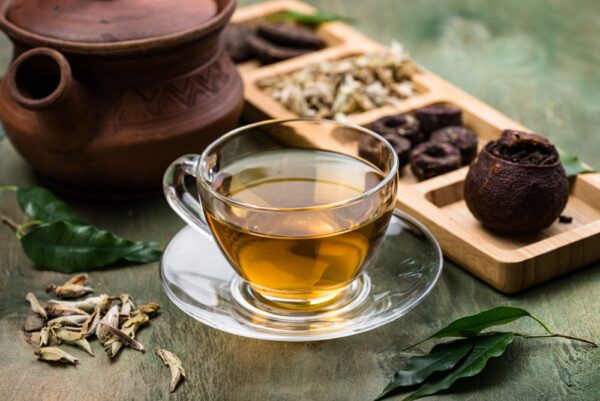 “毎日1杯のプーアル茶”が冬の体を変える——身体の芯を温める腎ケア