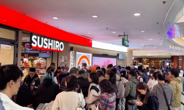 反日ムードそっちのけ　中国で回転寿司スシローに大行列 　「胃袋の民意」