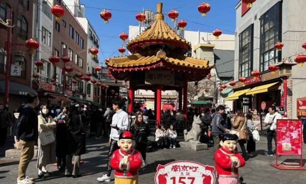 報復措置効果は限定的か　中国旧正月の連休期間　中国人の日本のホテル予約が急増