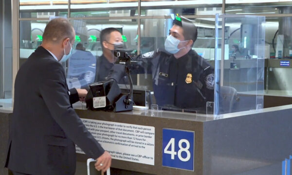 米国　外国人観光客にSNS履歴提出義務化へ　過去5年分