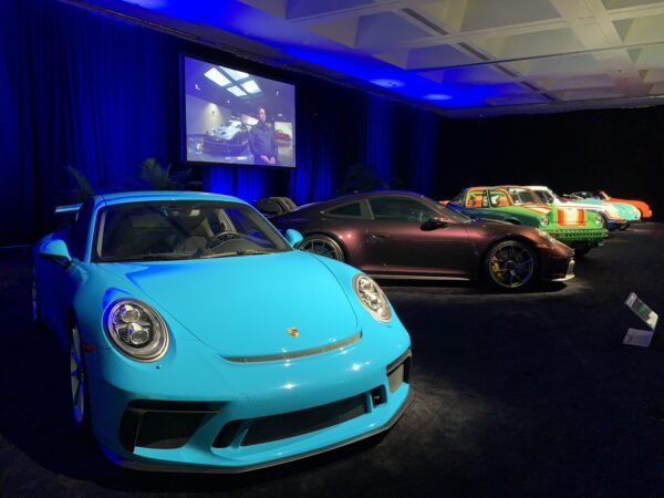 ポルシェ　中国で閉店ラッシュ　販売急減で店舗ほぼ半減へ