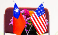 台湾保証実施法案が発効　米台関係・米国民支持の急展開