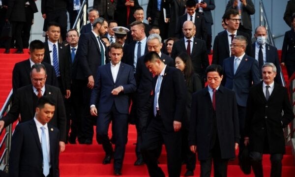 仏大統領　中共に貿易黒字是正を要求　EUの対中関税強化も示唆