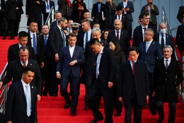 仏大統領　中共に貿易黒字是正を要求　EUの対中関税強化も示唆