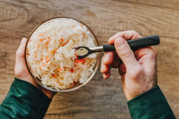 消化を助ける古来の発酵食　自家製ザワークラウトの作り方