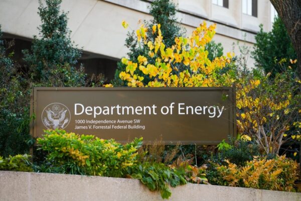 米上院議員　中国人科学者の政府研究所立ち入り禁止を要求