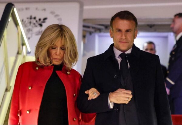 仏大統領夫人を「男性」「トランスジェンダー」と中傷　サイバーいじめで10人有罪