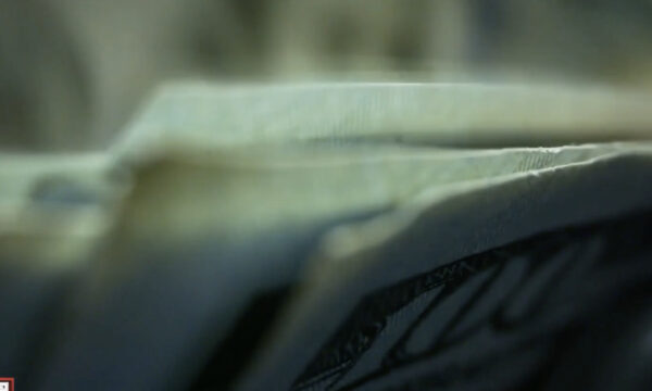 中共の米軍への浸透　中国籍の人物が米海軍兵士と偽装結婚　軍用身分証の取得を企図か