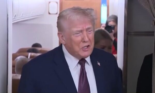 トランプ氏　イランへ軍事介入検討　イラン当局から交渉要請の電話明かす（動画あり）