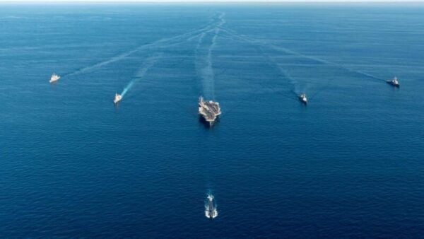 イラン国営テレビがハッキングされ　米空母は中東へ　