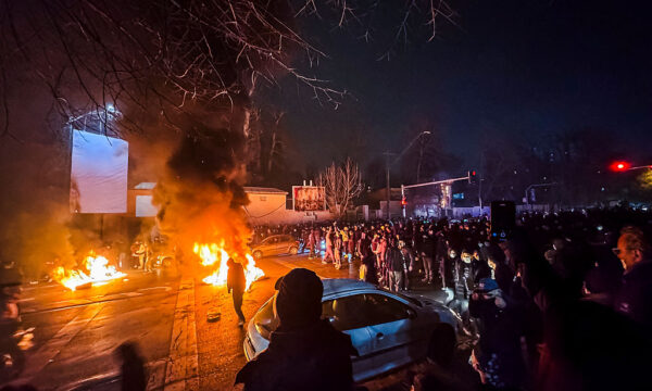 イラン抗議デモへの弾圧強化「死刑適用」警告　トランプ氏介入示唆