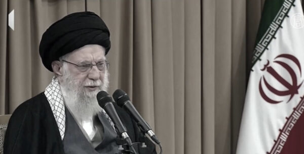 ハメネイ師が強硬な鎮圧を示唆　トランプ氏「打撃与える準備できている」と警告