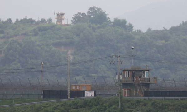 北朝鮮幹部　失脚を恐れ密かに占い師通いか