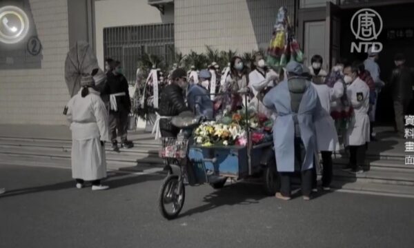 中国各地で相次ぐ死亡報告　高齢者から若年層まで広がる