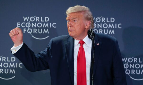 トランプ氏　ダボス演説でグリーンランドの戦略的重要性を強調