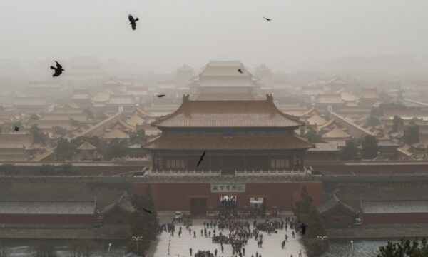 中国河南省「幹部は率先して休暇を」　消費刺激策に疑問の声