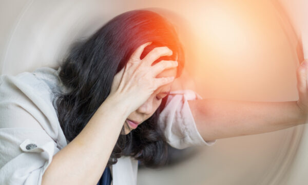 誰にでも起こりうる脳卒中――専門家が教える初期症状の見分け方