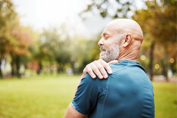 肩が上がらないと感じたら　可動域チェックと簡単ケア