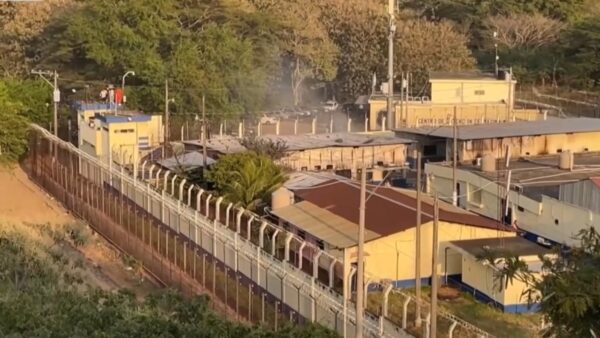 中米グアテマラでギャングが3刑務所同時暴動　看守ら46人を人質に