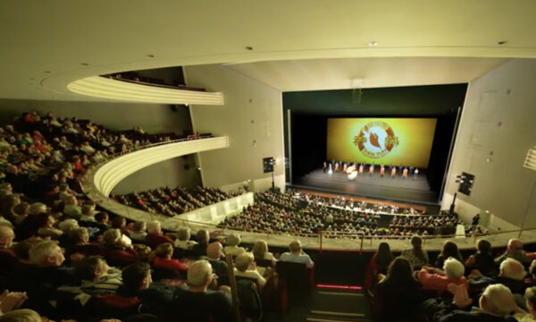 観客が神韻の静けさと調和を称賛　華夏の古韻を再現