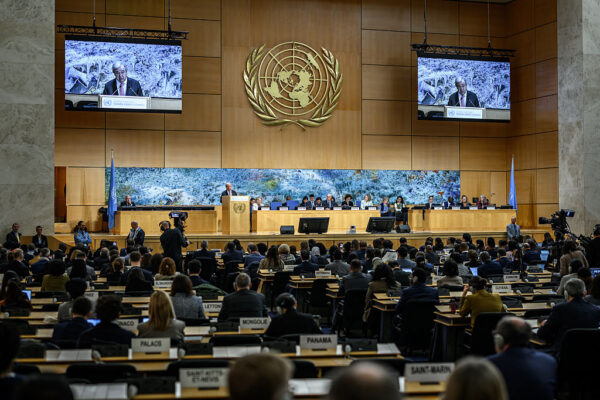 国連で王毅外相が「静かなる宣戦布告」　沖縄を狙う中国