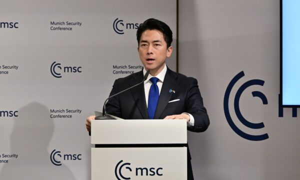 小泉防衛相　ミュンヘン安保会議で演説　各国大臣と会談